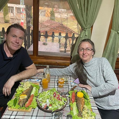 Къща За Гости Динас Zmeitsa Buitenkant foto